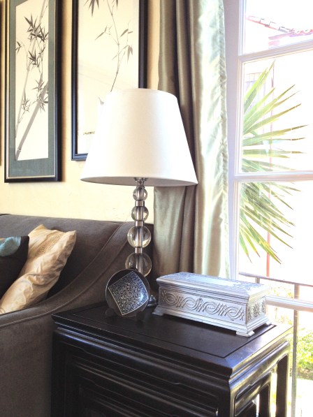 Living room tour. Classic contemporary space with Asian elements. {Jewels at Home} Living room tour. Classic contemporary space with Asian elements. {Jewels at Home}