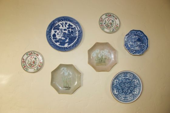 plates close-up