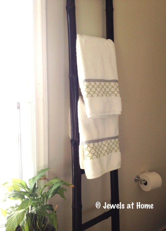 DIY fabric border towels by Jewels at Home