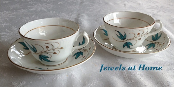 Beautiful vintage tea cups.
