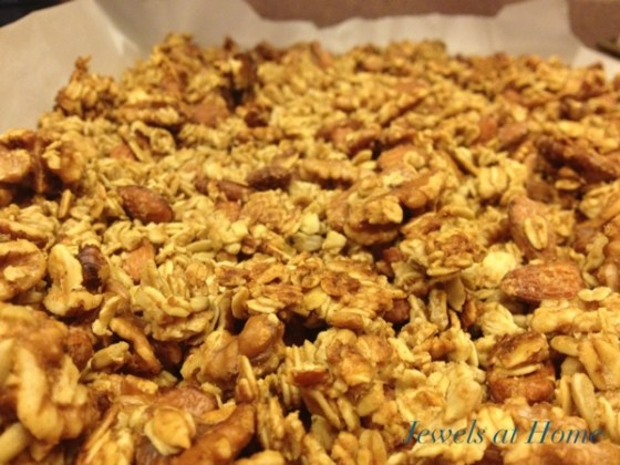 Recipe for a chunky nutty homemade granola {Jewels at Home}