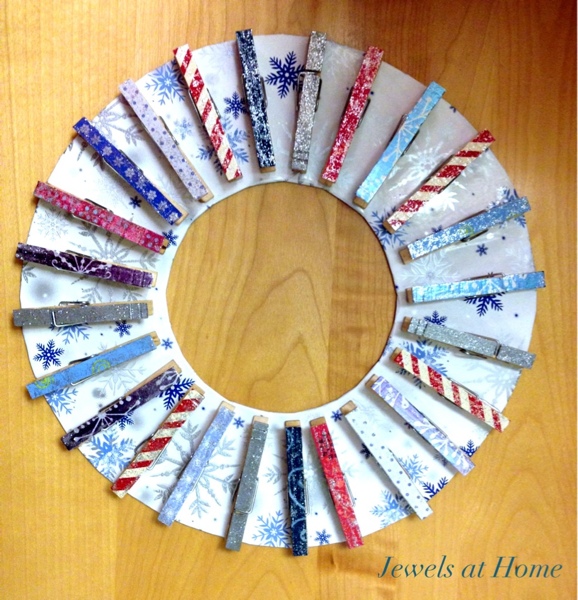 Clothespin wreath for Christmas makes a lovely advent calendar or card display {Jewels at Home}