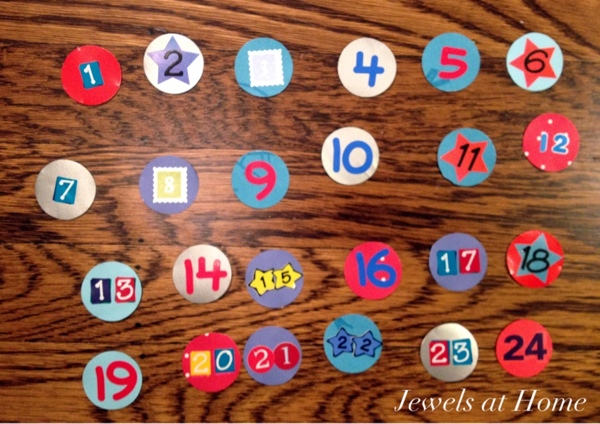 Numbers for a clothespin advent calendar {Jewels at Home}