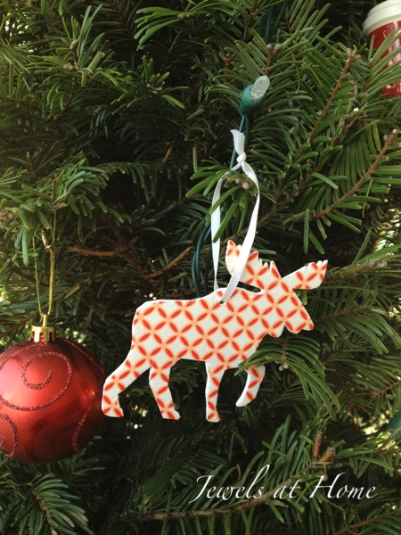 Moose silhouette ornament.  O Canada! {Jewels at Home}