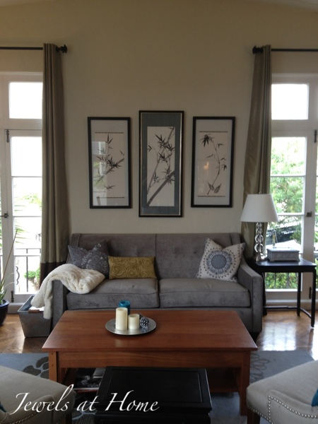 Simple winter coffee table decor. Christmas house tour from Jewels at Home.