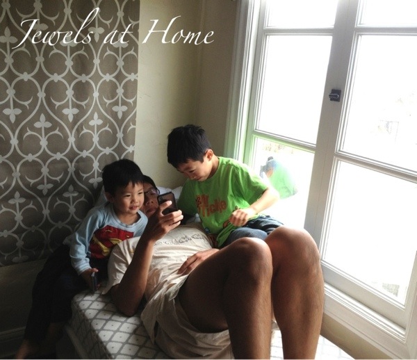 Dreamy daybed window seat.  Assemble this from packaged benches and mattresses.  Today, instructions for sewing an cushion cover to make a daybed out of a crib mattress | Jewels at Home