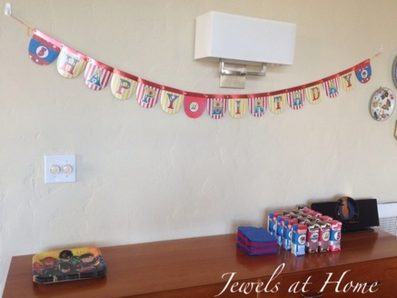Superhero birthday party with tons of DIY ideas for your little one | Jewels at Home