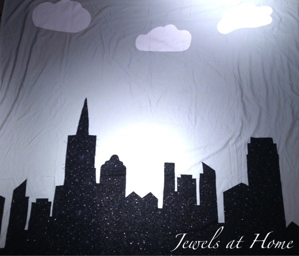 Superhero birthday party with tons of DIY ideas for your little one | Jewels at Home