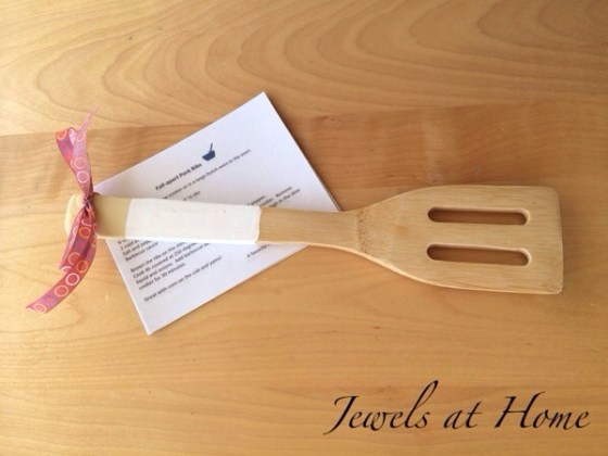 DIY laminated recipe cards.  Pair these pretty cards with a DIY dip-painted wooden utensil to make a lovely hostess or teacher gift  | Jewels at Home