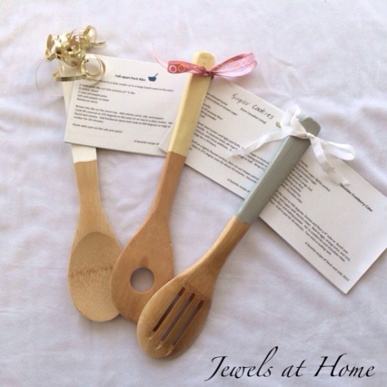 DIY laminated recipe cards.  Pair these pretty cards with a DIY dip-painted wooden utensil to make a lovely hostess or teacher gift  | Jewels at Home