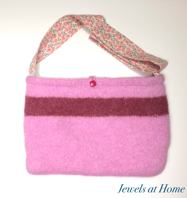 Make these little girls' felted purses | Jewels at Home