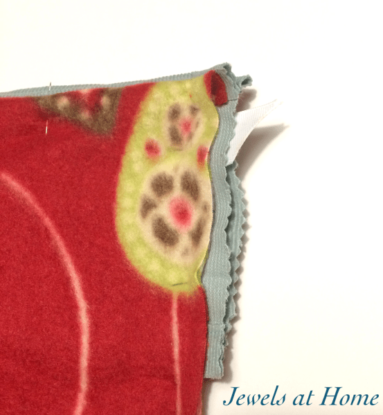 Easy Custom Fleece Christmas Stockings | Jewels at Home